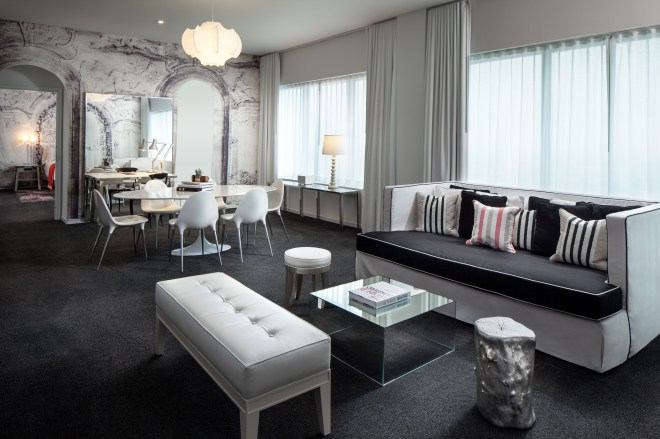 who4429gr-207076-Wow Suite 2 Living Room-High